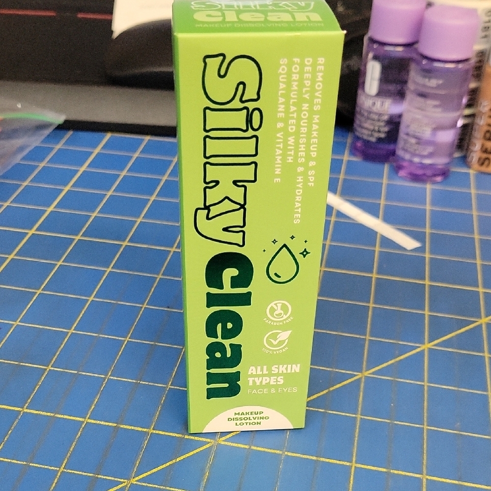 Silky Clean Makeup Dissolving Lotion 50ml New Sealed Box